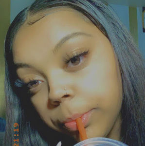 Meet your Posher, Mya